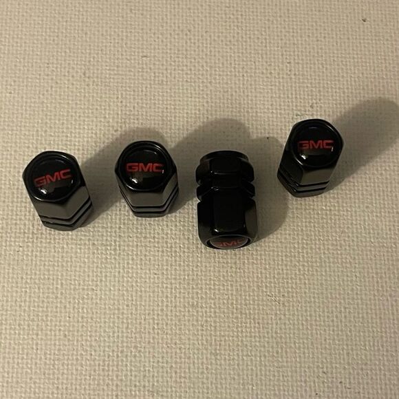 GMC Logo valve Stem caps in Black set of 4 NWT - Picture 3 of 4